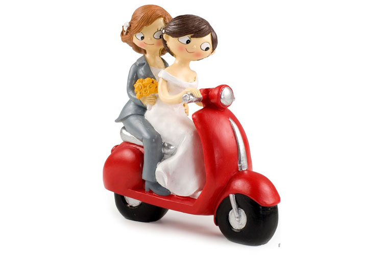 Parella de núvies en moto Parella de núvies en moto